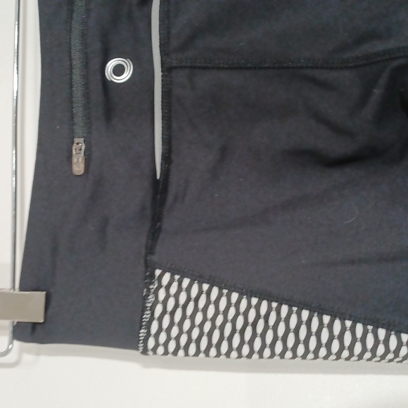 ✨3/$25✨Pure & Simple Cropped Leggings - S - Picture 4 of 7